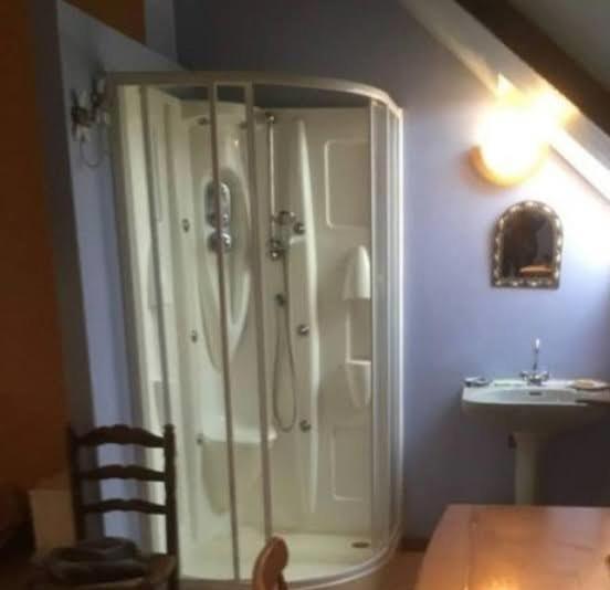Chambre Chez L'Habitant Rueyres Buitenkant foto
